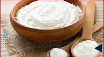 طريقة تحضير زبادي باللبن البودرة بنكهة طبيعية وقوام مثالي